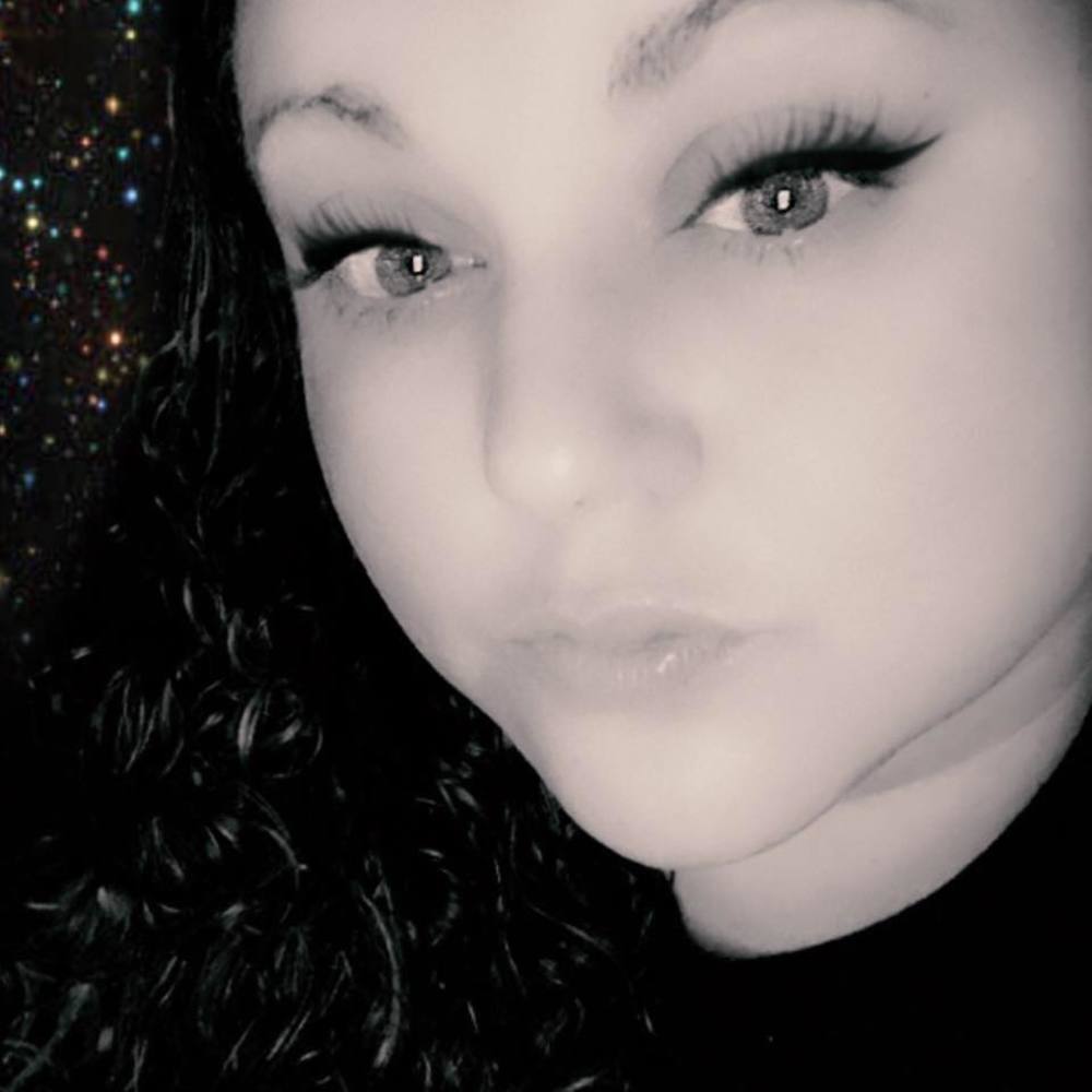Meet your Posher, Stacy